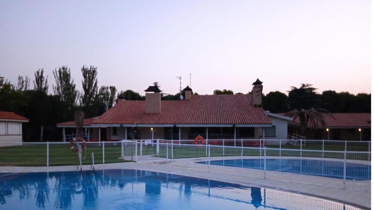 Bungalows Zaragoza Camping Eksteriør bilde